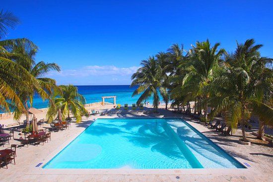 Beachclub Buccanos Bar & Grill